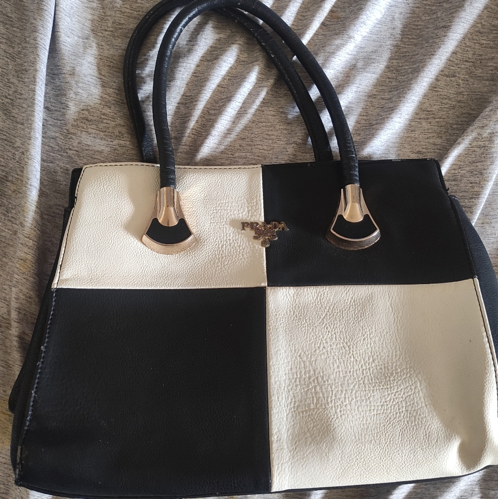 FAKE Prada purse